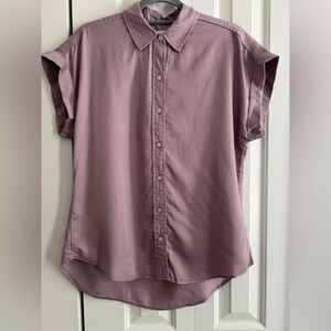 Short-Sleeve Button-Down Shirt in Dusty Mauve